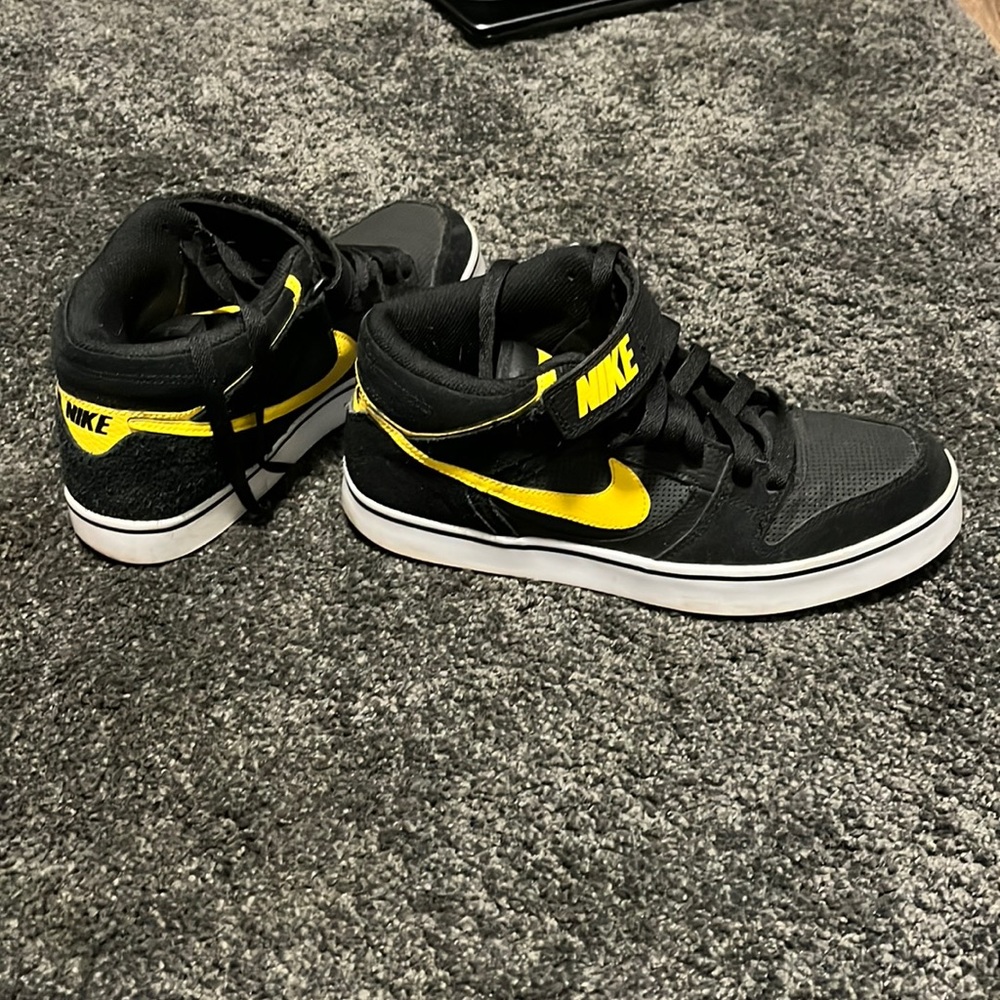 Nike Twilight Mid